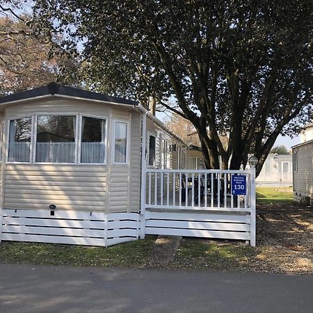Mudeford Beach Lodge Extérieur photo