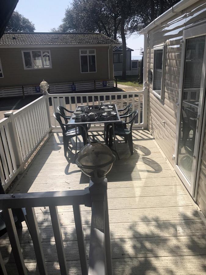 Mudeford Beach Lodge Extérieur photo