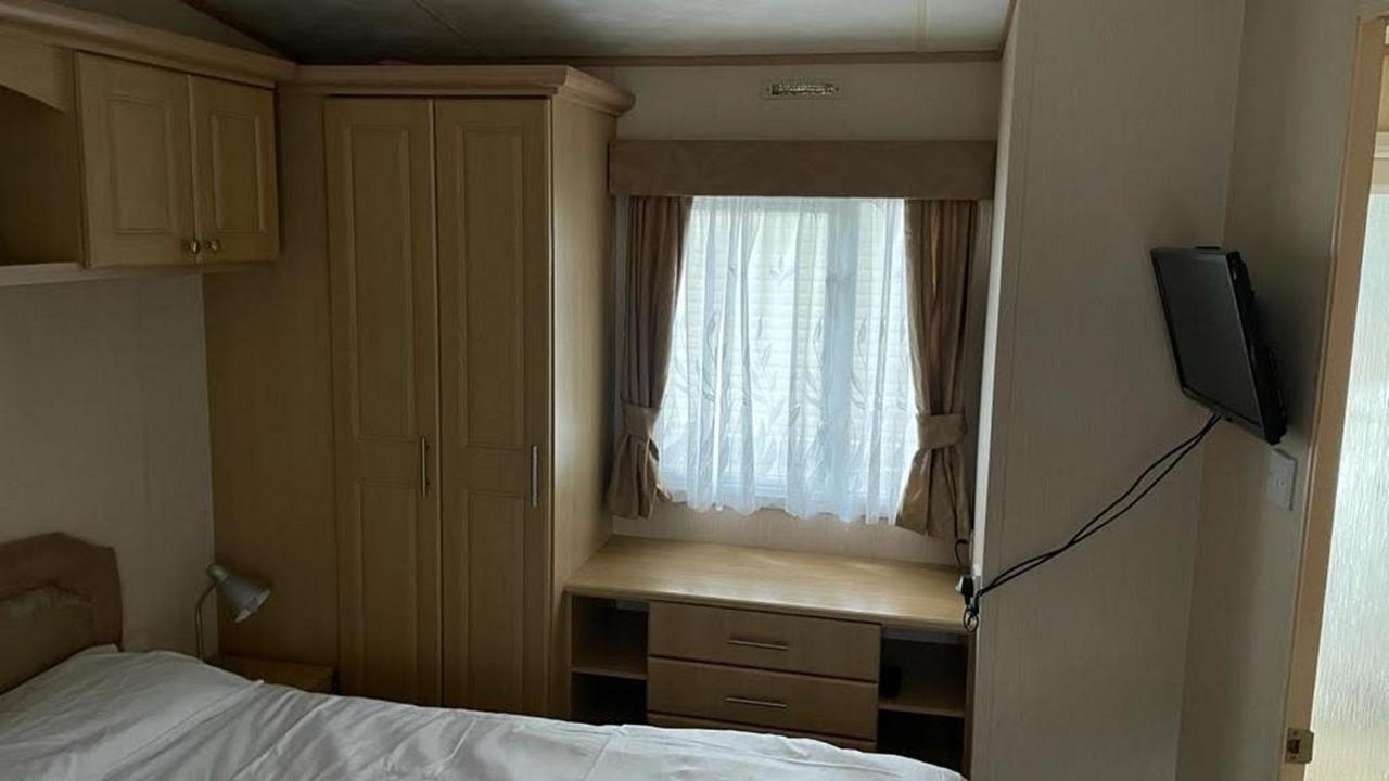 Mudeford Beach Lodge Extérieur photo