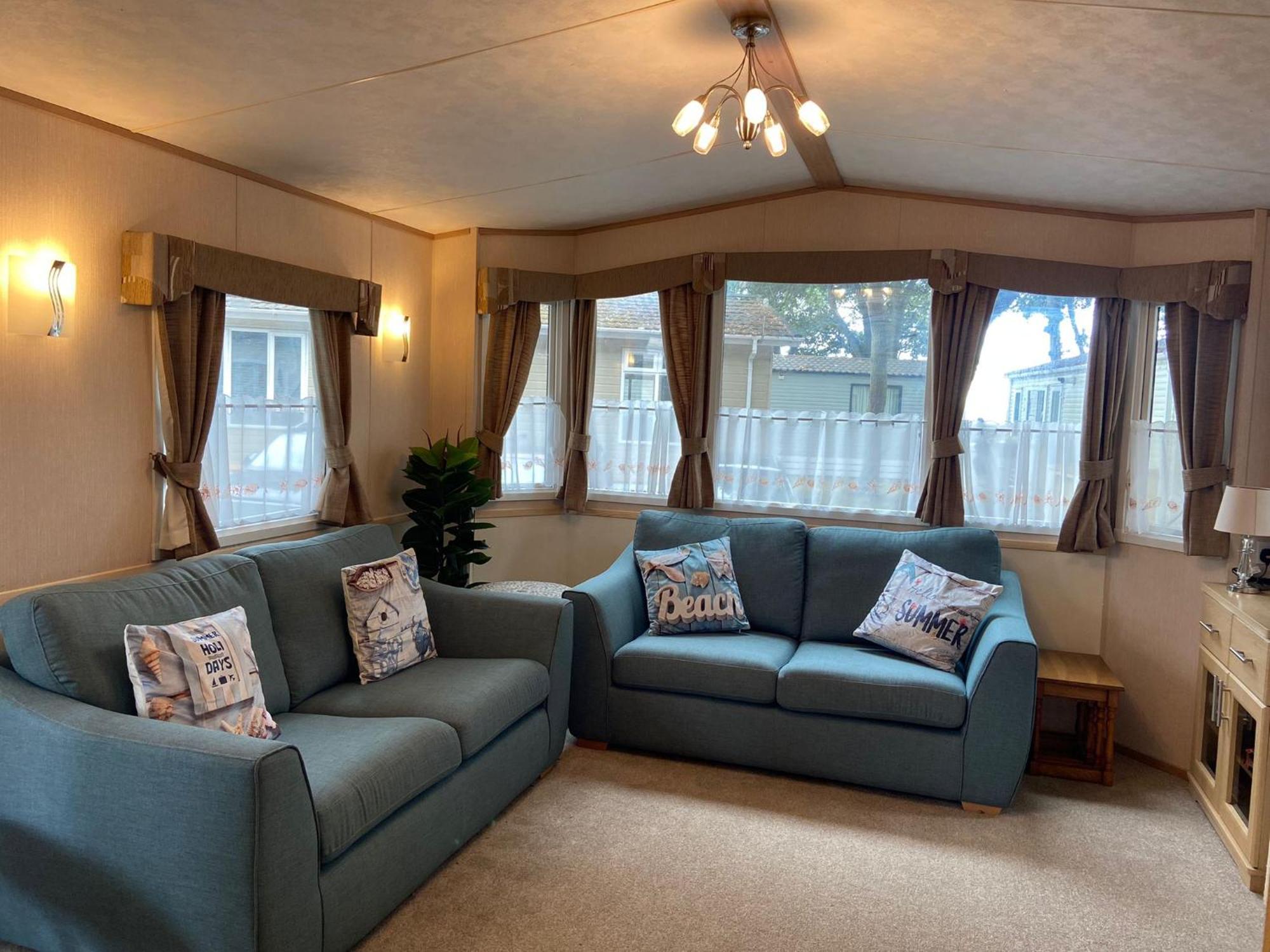 Mudeford Beach Lodge Extérieur photo